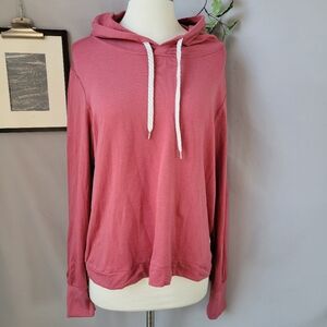 Vuori Women's Rose Pink Hooded Pullover Top